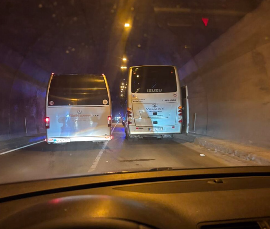Svakodnevna slika u tunelu, Foto: Siniša Luković