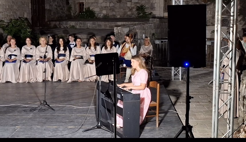 Foto: Kolo srpskih sestara Budva
