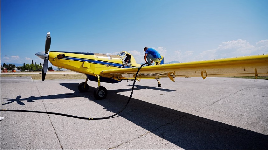 Gašenje požara - avion (Foto: MUP CG)