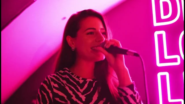 Gosti | Luka Dimitrijević i Sara Vujačić - Bend Priganice - Jutrom iz Budve