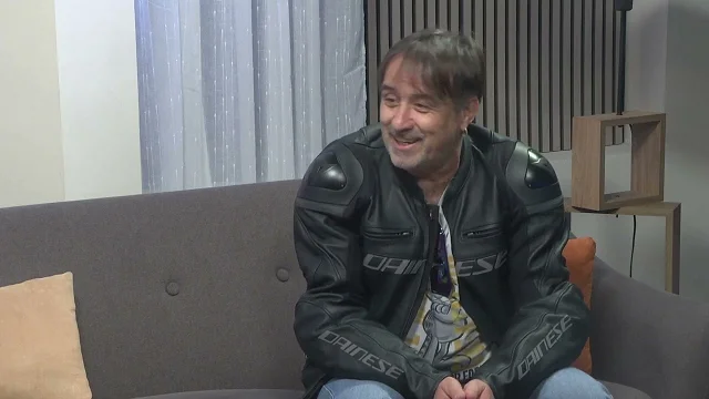 Gost | Miroslav Simonović Miki - Bajkerska sezona - Jutrom iz Budve