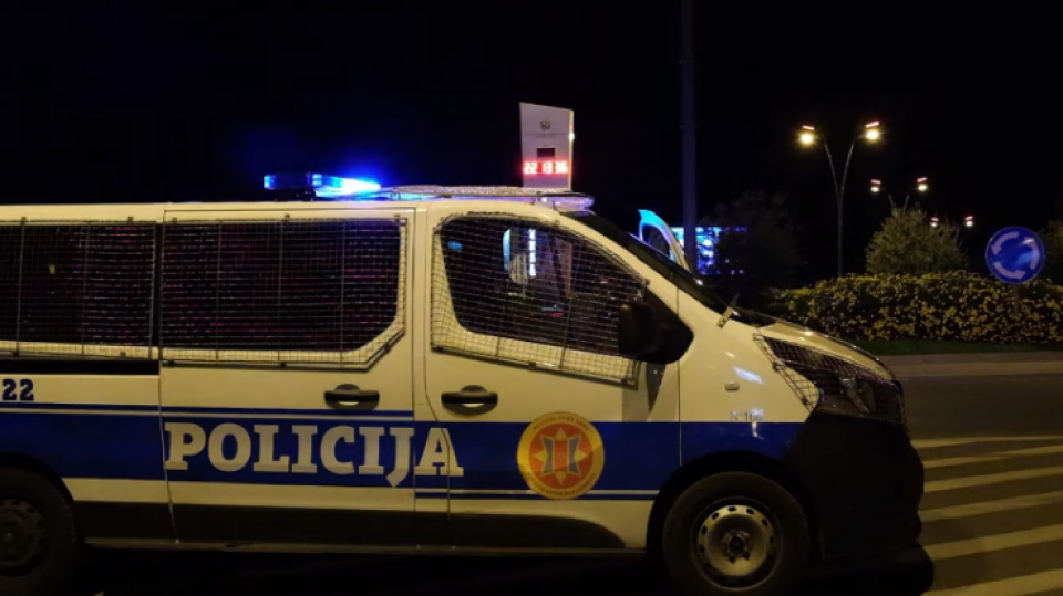 Budvanska policija sinoć izvršila veliku akciju kontrole bezbjednosno interesantnih lica | Radio Televizija Budva