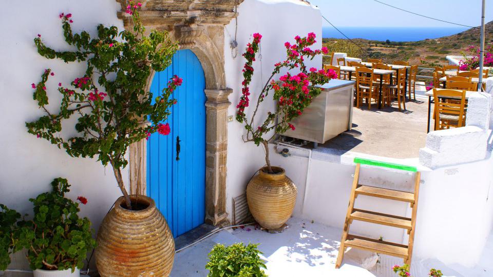 Grčko ostrvo nudi besplatnu kuću, hranu, zemlju i 500 eura mjesečno novim stanovnicima | Radio Televizija Budva