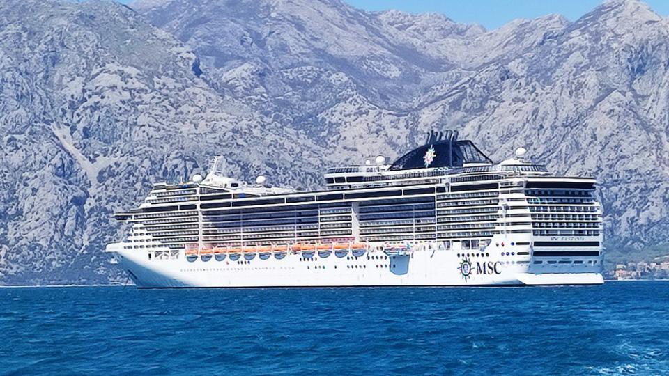 Brodovi svakodnevno uplovljavaju u Luku Kotor – Plan o posjeti 240 kruzera biće premašen | Radio Televizija Budva