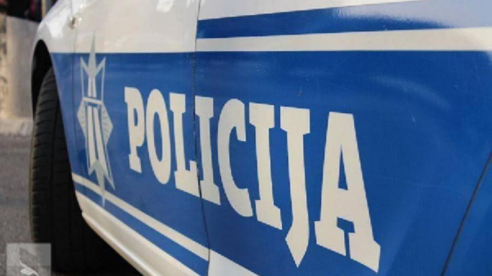 Uhapšena Podgoričanka, pronađeni heroin, novac, vaga za precizno mjerenje | Radio Televizija Budva