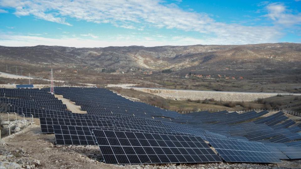 Puštena u rad prva solarna elektrana u Crnoj Gori Čevo solar | Radio Televizija Budva