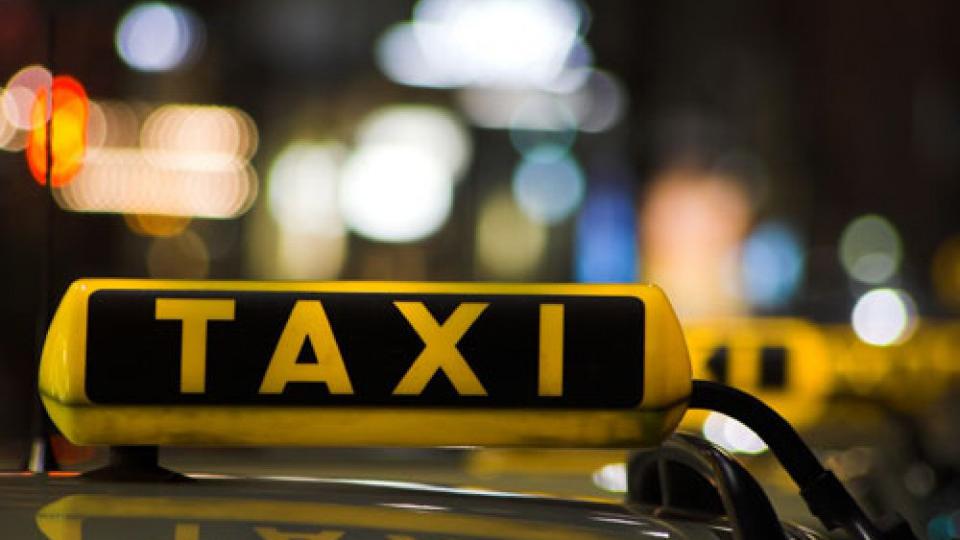 Taksisti prijete blokadom izlaza iz grada | Radio Televizija Budva