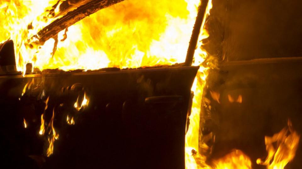 (VIDEO) U požaru u Budvi izgorjela četiri vozila | Radio Televizija Budva