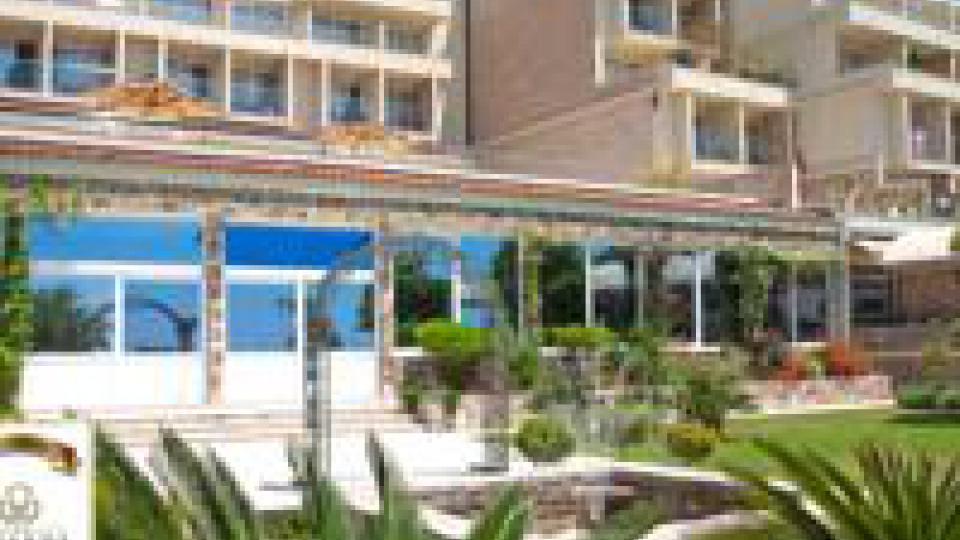 Petrovački Palas omiljeni hotel Francuzima | Radio Televizija Budva