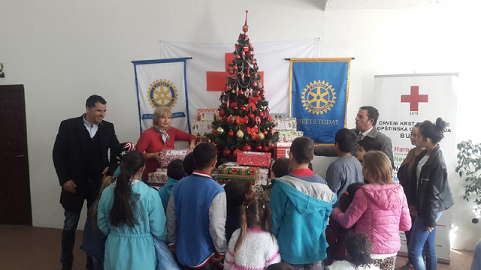 Rotarijanci podijelili paketiće | Radio Televizija Budva