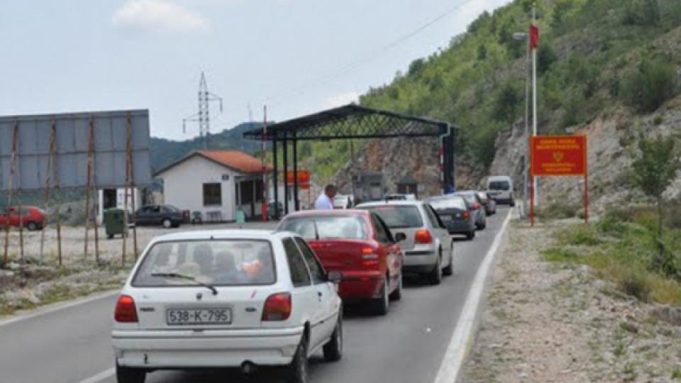 Više od milion putnika na graničnim prelazima u Herceg Novom | Radio Televizija Budva