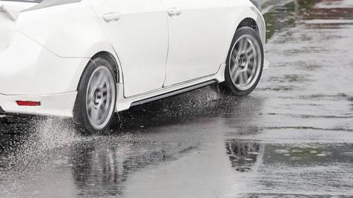 AMSCG: Oprez zbog mokrih i klizavih puteva | Radio Televizija Budva