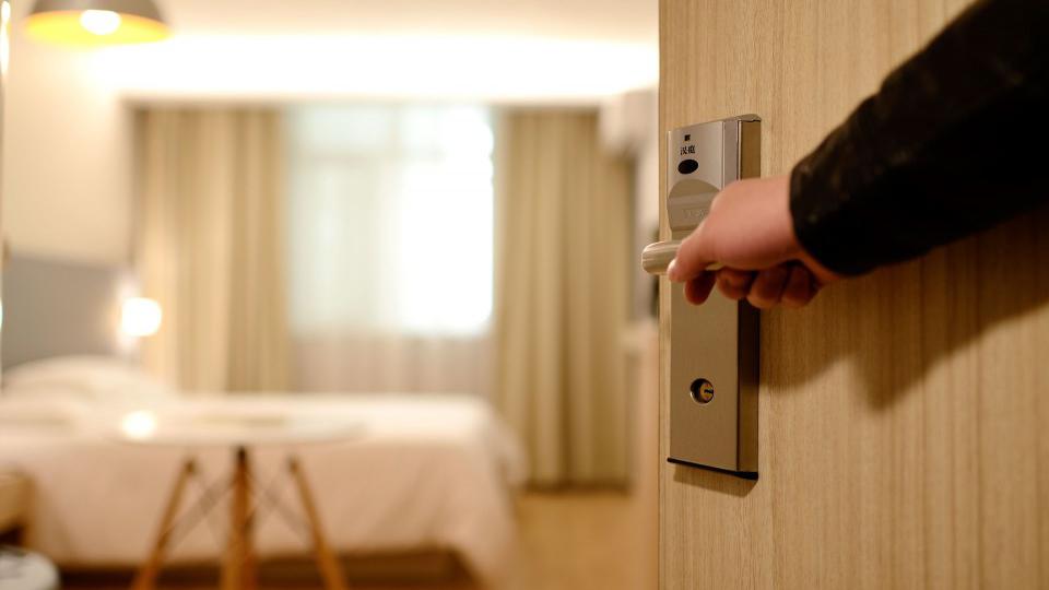 U pola crnogorskih hotela po jedan zaposleni | Radio Televizija Budva