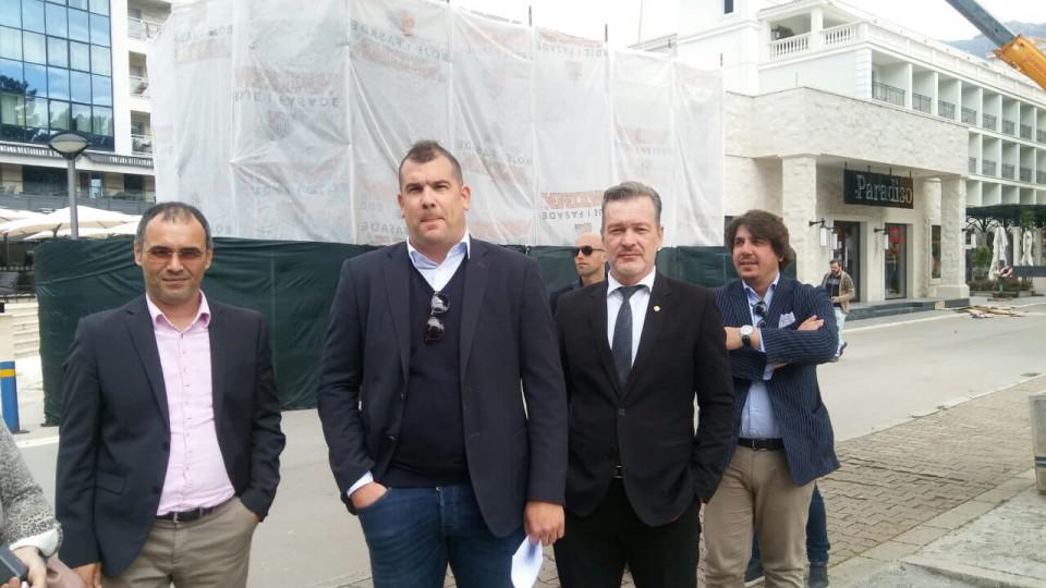 Krapović i Bulatović apelovali na Vladu da stopira divlju gradnju na budvanskom šetalištu | Radio Televizija Budva
