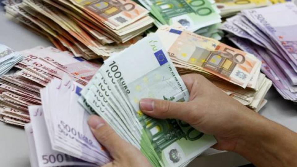 Zaposleni u finansijama primio platu od 54.400 eura | Radio Televizija Budva