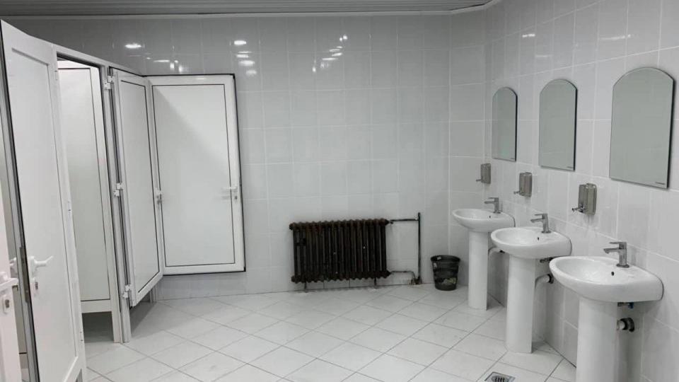 Opština renovirala toalete u SMŠ 