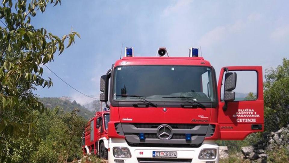 Zapaljeno vozilo na putu prema Budvi, nema povrijeđenih | Radio Televizija Budva