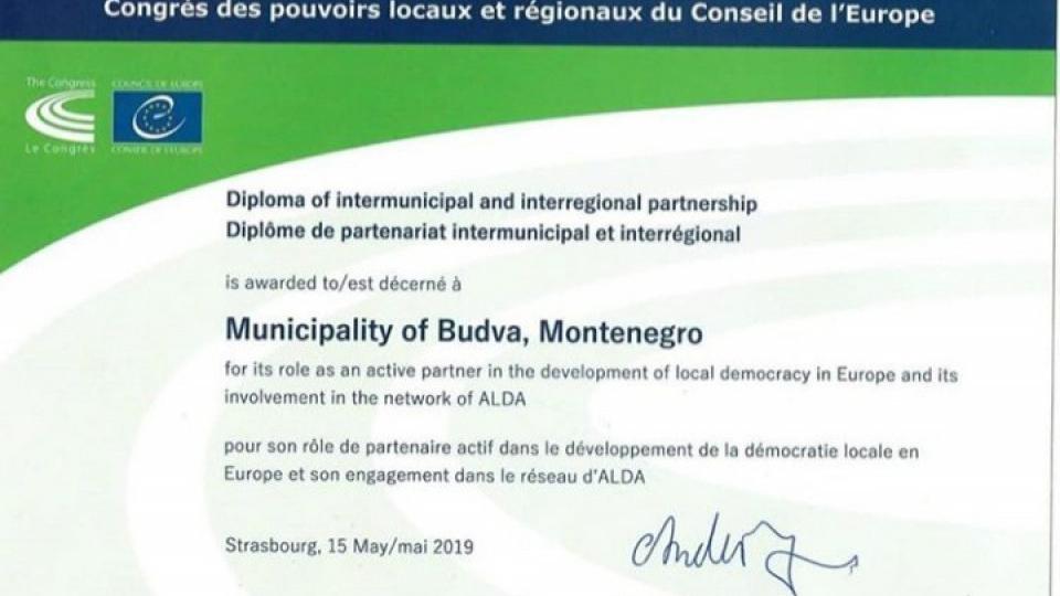 Nagrada Opštini Budva za aktivnu ulogu u razvoju lokalne demokratije i učešće u ALDA-i | Radio Televizija Budva