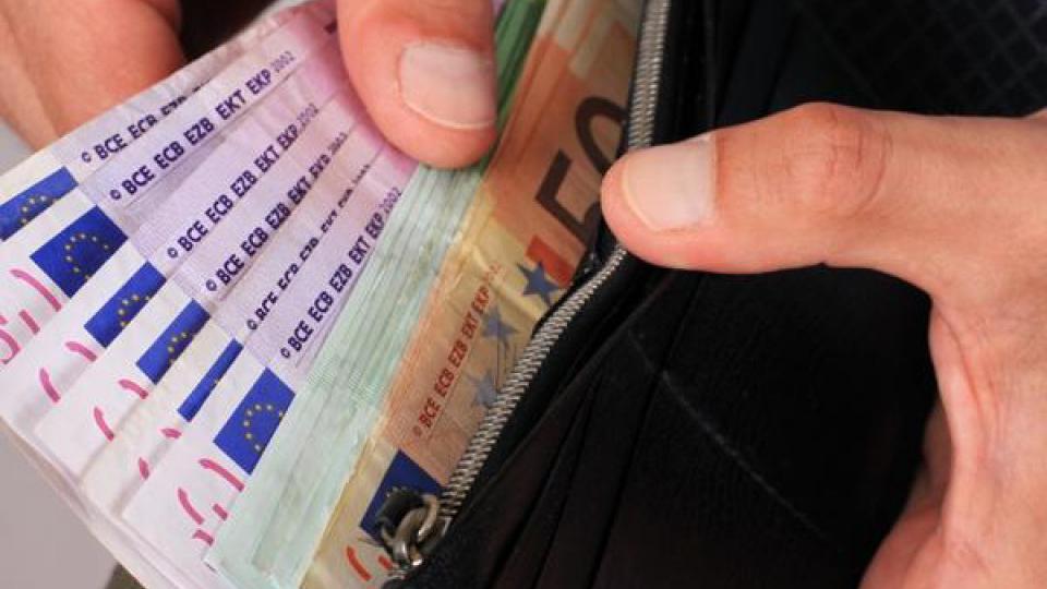 Prosječna zarada u julu 511 eura | Radio Televizija Budva