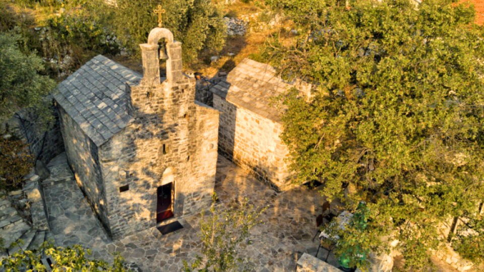 Manastir Vojnići na obroncima Paštrovske gore | Radio Televizija Budva