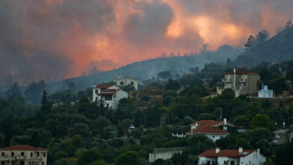 Požari blizu turističkih mjesta, proglašena uzbuna | Radio Televizija Budva