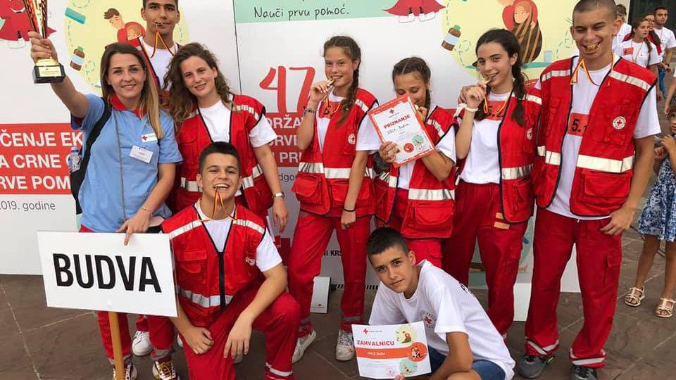 Ekipa prve pomoći Crvenog krsta Budva osvojila šampionski pehar | Radio Televizija Budva