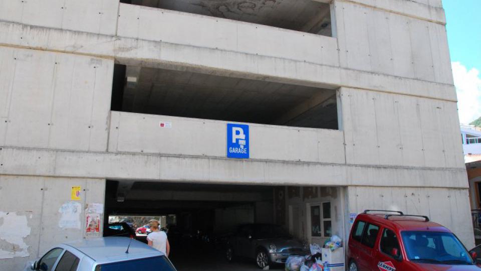 Parkiranje u garaži u Rafailovićima isključivo sa propusnicom | Radio Televizija Budva