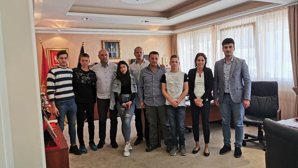 Učesnici Jadransko-jonskih igara mladih u posjeti predsjedniku Opštine Budva | Radio Televizija Budva