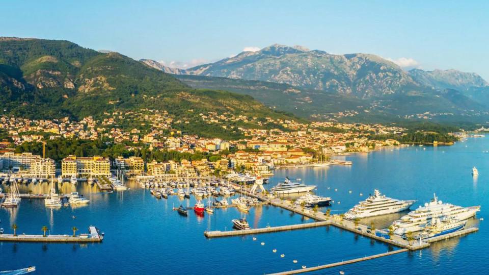 The Times: Crna Gora – zemlja gdje morate kupiti nekretninu | Radio Televizija Budva