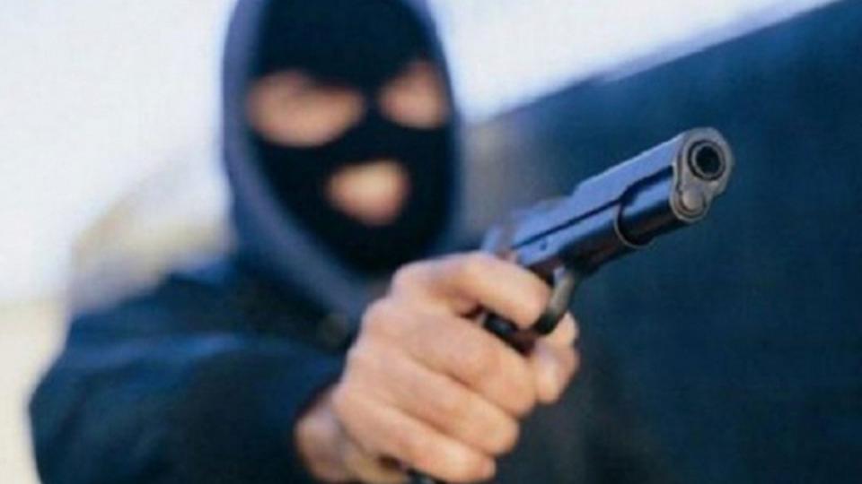Pljačka u Bečićima: Naoružani muškarci uzeli novac iz pošte | Radio Televizija Budva