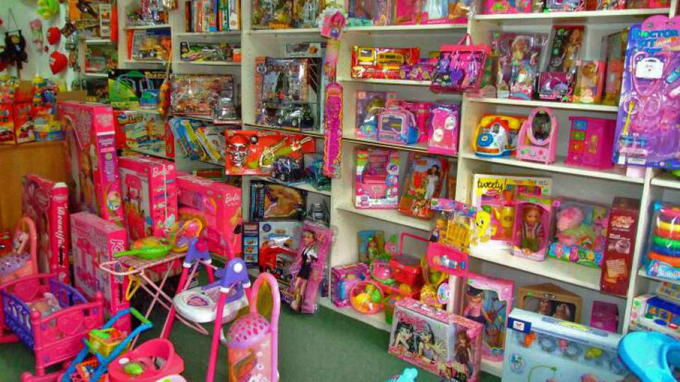 Ne pretjerujte sa kupovinom igračaka, djeca brže gube koncentraciju | Radio Televizija Budva