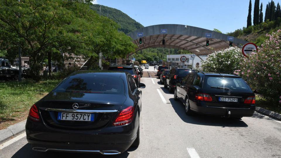 Crna Gora otvara u ponoć sve putne granične prelaze | Radio Televizija Budva