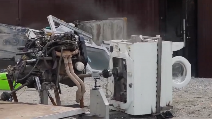 (VIDEO) U veš-mašinu ugradili motor od auta i prali veš u petoj brzini | Radio Televizija Budva