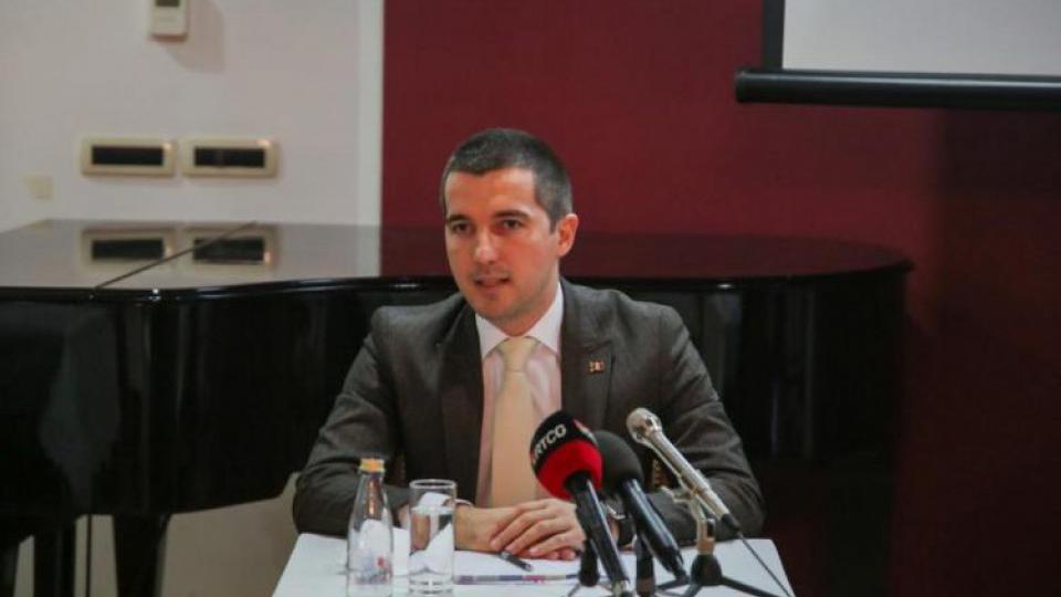 (VIDEO) Bečić otvorio Školu političkih studija u Palasu | Radio Televizija Budva