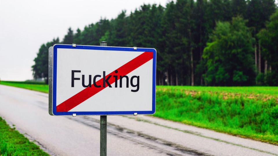 Umorni od šala i zezancija: austrijsko selo Fucking mijenja ime | Radio Televizija Budva