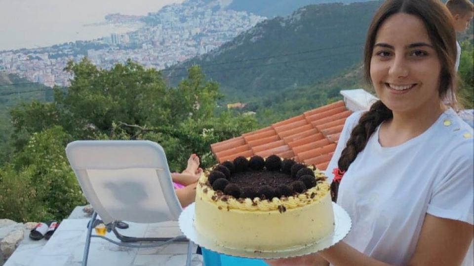 Čokoladni hobi Marije Franete: Šefica slatkih đakonija | Radio Televizija Budva