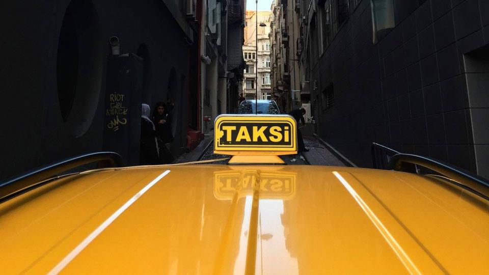 Akcija Taksi: Sankcionisana 93 vozača taksi vozila | Radio Televizija Budva