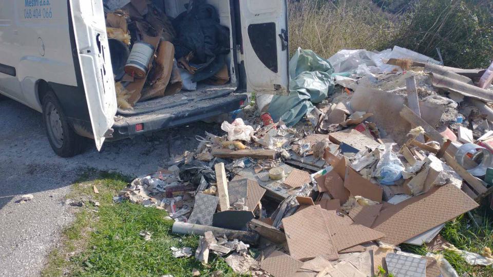 Budva: Tivćanin kažnjen sa 500 eura zbog odlaganja otpada na Toplišu | Radio Televizija Budva