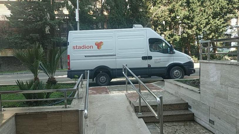 Čitaoci šalju: Problem sa parkiranjem ispred Dnevnog centra | Radio Televizija Budva