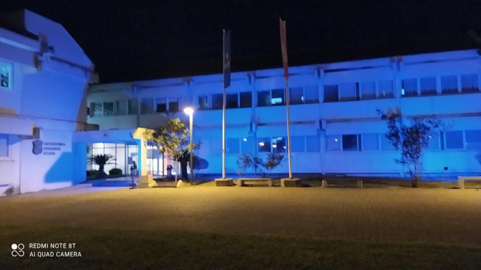 Zgrada Opštine Budva osvijetljena plavom bojom povodom proslave Dana Evrope | Radio Televizija Budva