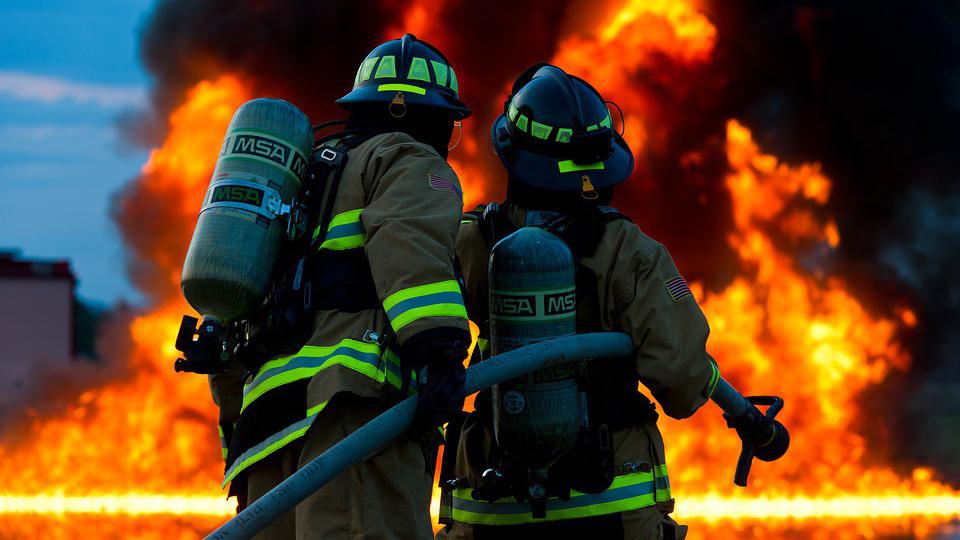 Srbija šalje u Grčku 36 vatrogasaca i 14 vozila kao pomoć u gašenju požara | Radio Televizija Budva