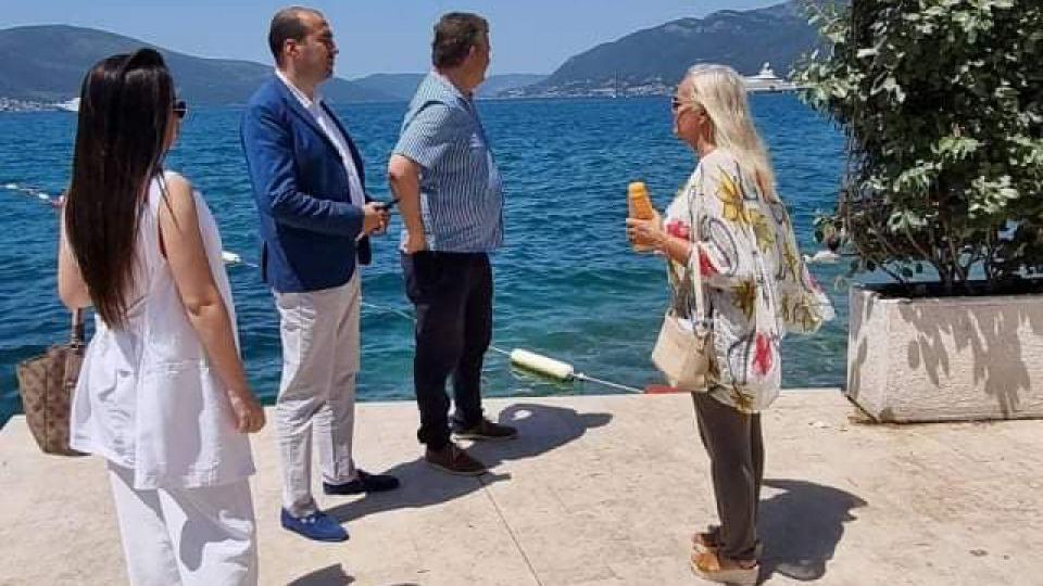 Rađenović: Pristup plaži mora da bude obezbjeđen svim građanima i to zakupci moraju da poštuju | Radio Televizija Budva