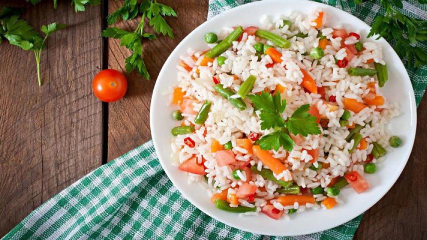 Riža na salatu – idealan ljetnji obrok bez puno muke i truda | Radio Televizija Budva