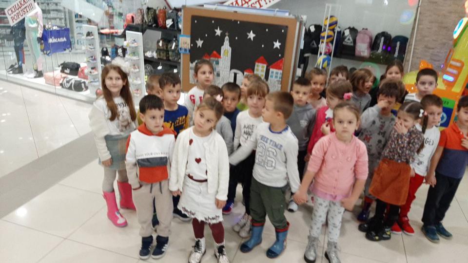 Predškolci vaspitne jedinice TQ na svoj način čestitali Dan opštine Budva | Radio Televizija Budva