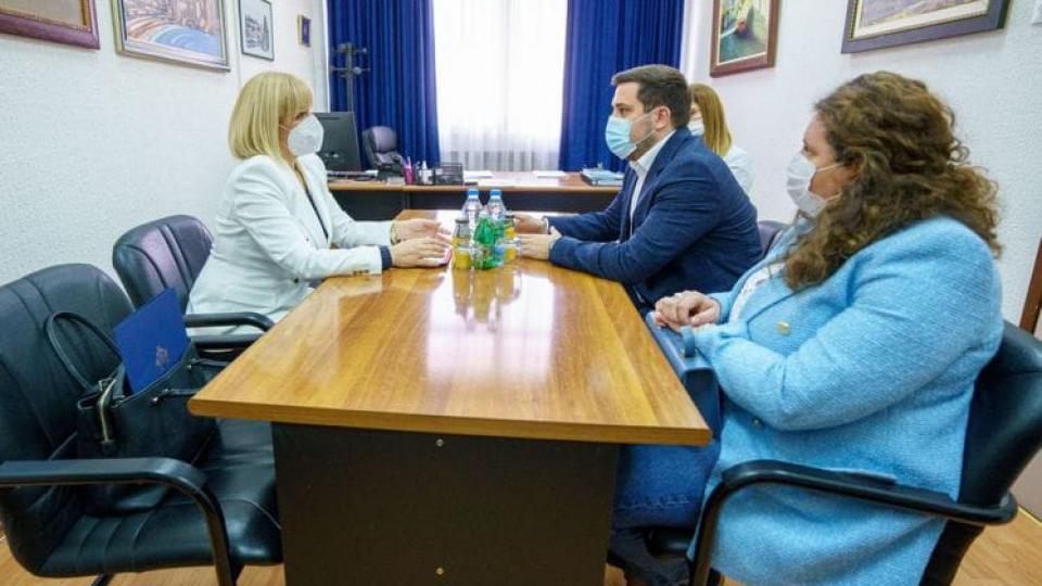 Ministarka zdravlja juče u radnoj posjeti Domu zdravlja Budva | Radio Televizija Budva