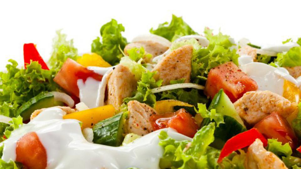 Obrok salata sa piletinom i povrćem | Radio Televizija Budva