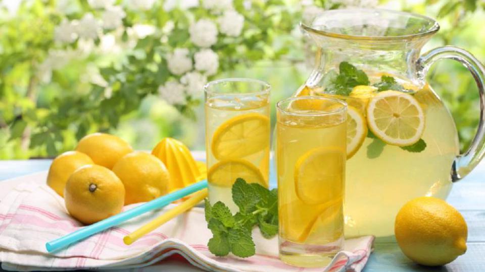 Detoks i zdravlje u čaši: Sok od nane i limuna | Radio Televizija Budva