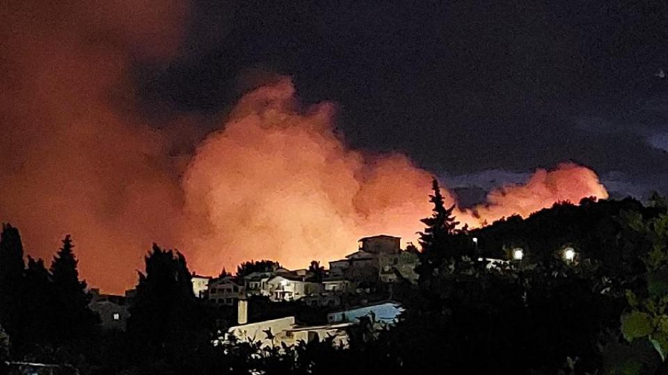 Alarmantno u Baru: Veliki požar, saobraćaj naizmjenično, pojedina naselja bez struje | Radio Televizija Budva
