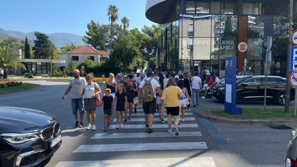 U Crnoj Gori oko 179 hiljada turista | Radio Televizija Budva