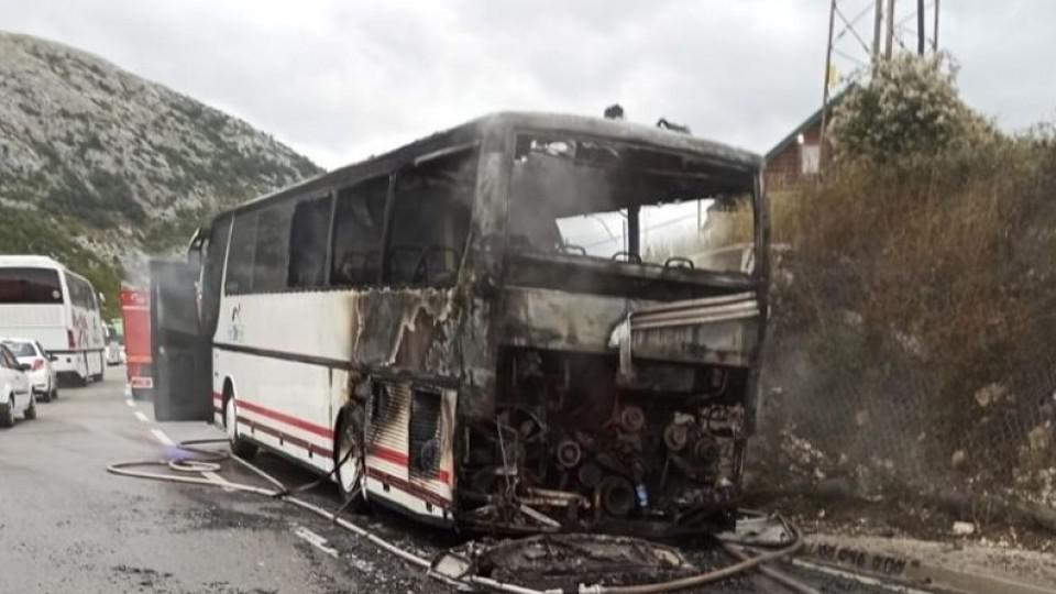Na Brajićima se zapalio autobus | Radio Televizija Budva